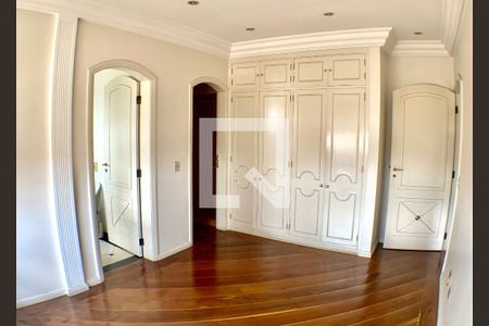 Apartamento à venda com 270m², 4 quartos e 4 vagasSuite 1