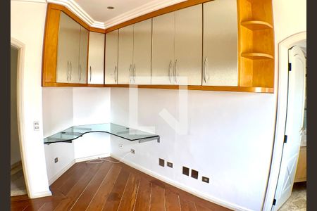 Apartamento à venda com 270m², 4 quartos e 4 vagasSuite 2