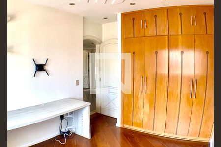 Apartamento à venda com 270m², 4 quartos e 4 vagasQuarto 4