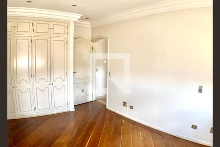 Apartamento à venda com 270m², 4 quartos e 4 vagasSuite 1