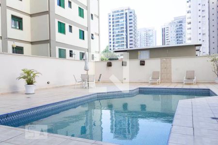 Apartamento à venda com 270m², 4 quartos e 4 vagasÁrea comum - Piscina