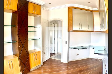 Apartamento à venda com 270m², 4 quartos e 4 vagasSuite 2