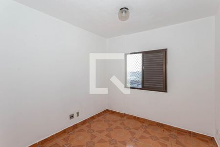 Quarto 2 de apartamento para alugar com 2 quartos, 55m² em Vila Liviero, São Paulo