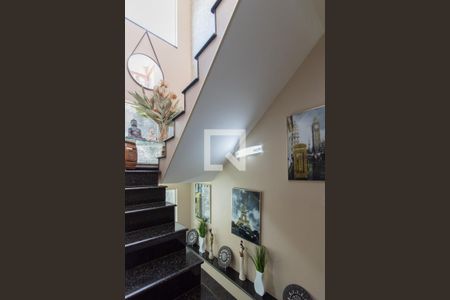 Casa para alugar com 280m², 4 quartos e 2 vagasEscada