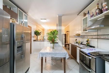 Casa para alugar com 280m², 4 quartos e 2 vagasCozinha