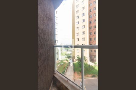 Sacada de apartamento para alugar com 2 quartos, 56m² em Padroeira, Osasco