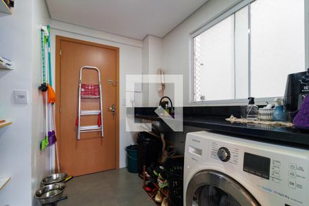 Apartamento à venda com 200m², 3 quartos e 3 vagas Apartamento à venda com 200m², 3 quartos e 3 vagasÁrea de Serviço