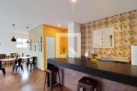 Apartamento à venda com 200m², 3 quartos e 3 vagas Apartamento à venda com 200m², 3 quartos e 3 vagasÁrea comum - Salão de festas