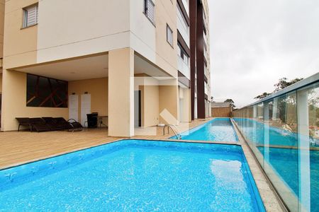 Apartamento à venda com 200m², 3 quartos e 3 vagas Apartamento à venda com 200m², 3 quartos e 3 vagasÁrea comum - Piscina