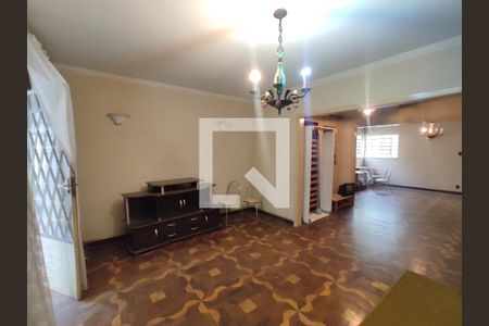 Casa para alugar com 285m², 3 quartos e 2 vagasSala