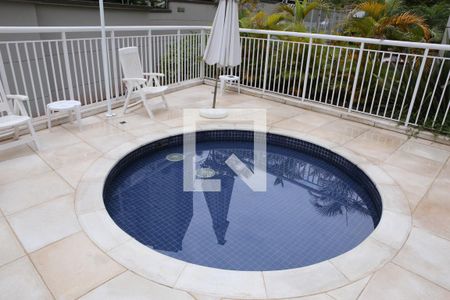 Apartamento à venda com 69m², 1 quarto e 1 vagaÁrea comum - Piscina