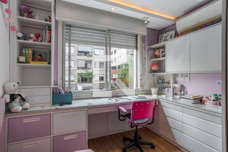 Quarto 1 de apartamento à venda com 3 quartos, 150m² em Auxiliadora, Porto Alegre