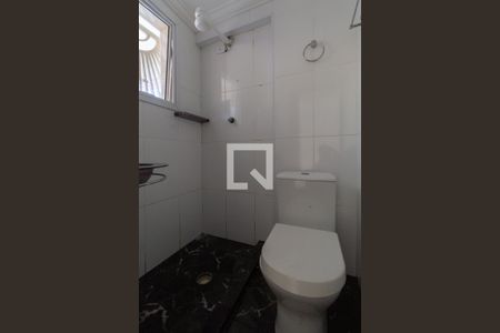 Banheiro de casa à venda com 1 quarto, 5m² em Vila Granada, São Paulo