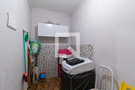 Casa à venda com 213m², 3 quartos e 2 vagas Casa à venda com 213m², 3 quartos e 2 vagasÁrea de serviço