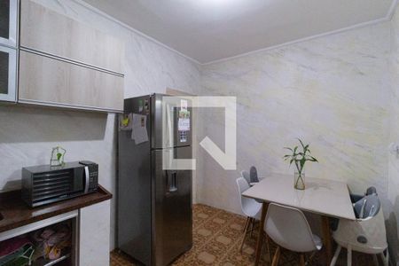 Casa à venda com 213m², 3 quartos e 2 vagas Casa à venda com 213m², 3 quartos e 2 vagasCozinha