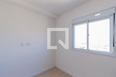 Quarto 1 de apartamento para alugar com 2 quartos, 45m² em Jardim Santo Estêvão, Carapicuíba