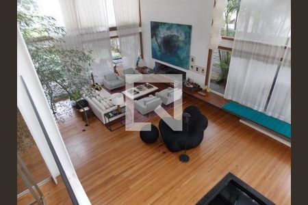 Casa à venda com 4 quartos, 750m² em Chácara Monte Alegre, São Paulo
