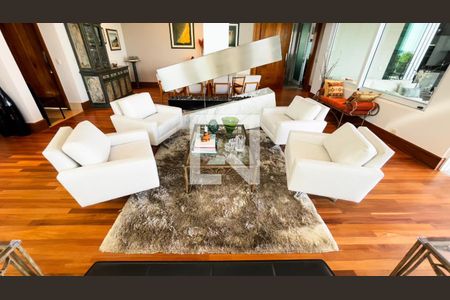 Casa de condomínio à venda com 1430m², 4 quartos e 8 vagas