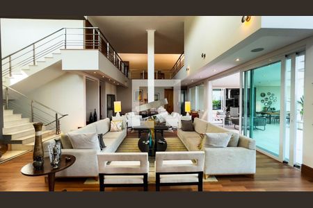 Casa de condomínio à venda com 1430m², 4 quartos e 8 vagas