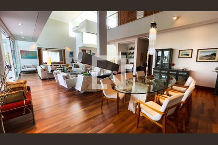 Casa de condomínio à venda com 1430m², 4 quartos e 8 vagas