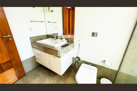 Casa de condomínio à venda com 1430m², 4 quartos e 8 vagas