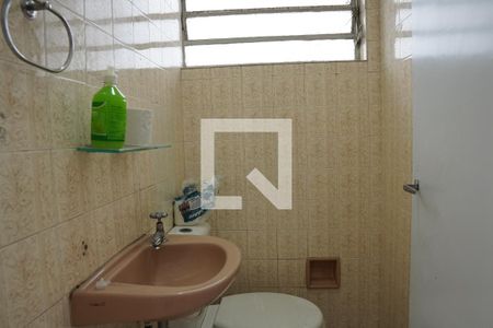 Lavabo de casa para alugar com 4 quartos, 177m² em Sumarezinho, São Paulo