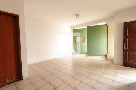 Casa para alugar com 100m², 3 quartos e 1 vagaSala