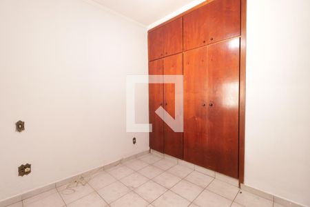 Casa para alugar com 100m², 3 quartos e 1 vagaQuarto 2 