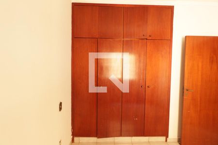 Casa para alugar com 100m², 3 quartos e 1 vagaQuarto 1 