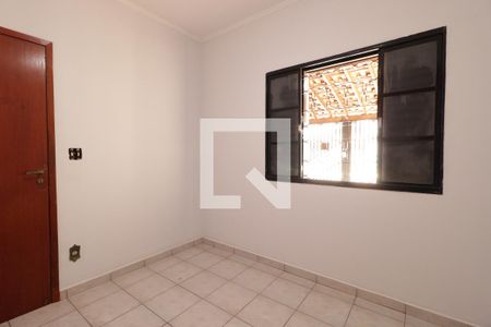 Casa para alugar com 100m², 3 quartos e 1 vagaQuarto 2 