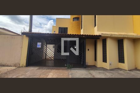 Casa para alugar com 100m², 3 quartos e 1 vagaFachada 