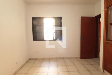Casa para alugar com 100m², 3 quartos e 1 vagaSuíte 