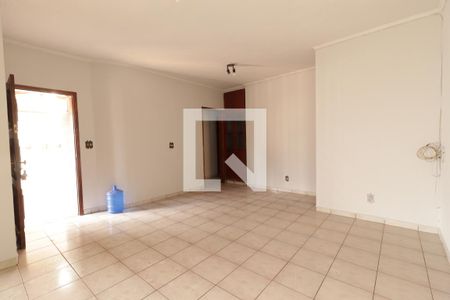 Casa para alugar com 100m², 3 quartos e 1 vagaSala 