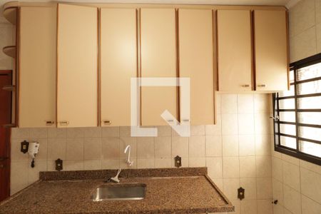 Casa para alugar com 100m², 3 quartos e 1 vagaCozinha 