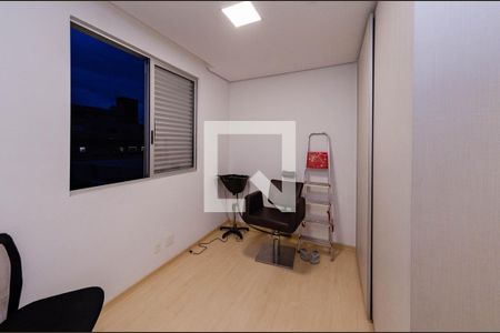 Apartamento à venda com 120m², 4 quartos e 4 vagas Apartamento à venda com 120m², 4 quartos e 4 vagasSuíte 1