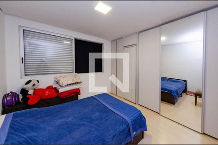 Apartamento à venda com 120m², 4 quartos e 4 vagas Apartamento à venda com 120m², 4 quartos e 4 vagasSuíte 2