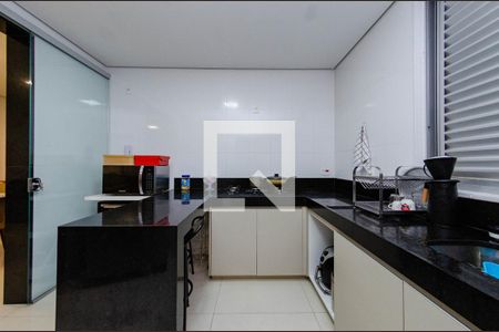 Apartamento à venda com 120m², 4 quartos e 4 vagas Apartamento à venda com 120m², 4 quartos e 4 vagasCozinha