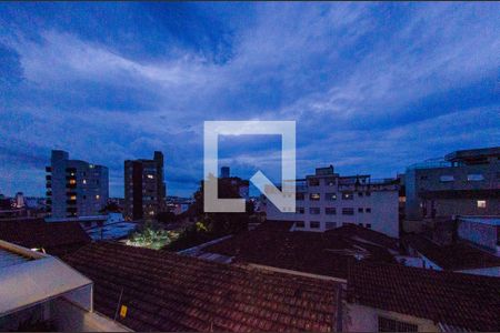 Apartamento à venda com 120m², 4 quartos e 4 vagas Apartamento à venda com 120m², 4 quartos e 4 vagasVista