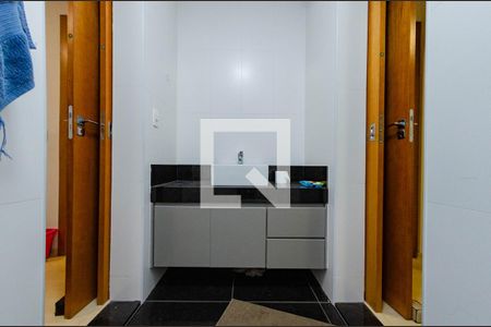 Apartamento à venda com 120m², 4 quartos e 4 vagas Apartamento à venda com 120m², 4 quartos e 4 vagasBanheiro semi-suíte