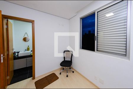 Apartamento à venda com 120m², 4 quartos e 4 vagas Apartamento à venda com 120m², 4 quartos e 4 vagasSuíte 1