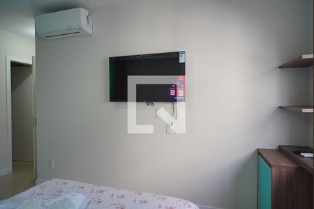 Suíte de apartamento para alugar com 2 quartos, 70m² em Pantanal, Florianópolis