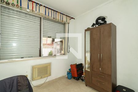 Quarto 2 de casa à venda com 2 quartos, 452m² em Jardim Itu, Porto Alegre