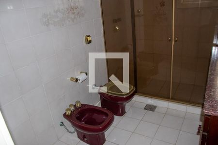 Casa de condomínio à venda com 630m², 5 quartos e 6 vagasBanheiro 2