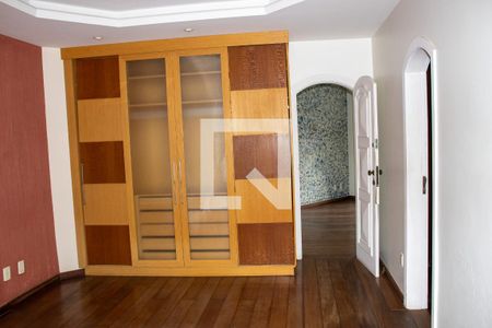 Casa de condomínio à venda com 630m², 5 quartos e 6 vagasQuarto 5