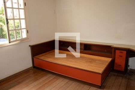 Casa de condomínio à venda com 630m², 5 quartos e 6 vagasQuarto 4