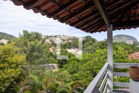 Casa de condomínio à venda com 630m², 5 quartos e 6 vagasVista