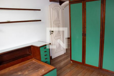 Casa de condomínio à venda com 630m², 5 quartos e 6 vagasQuarto 3