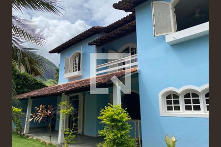 Casa de condomínio à venda com 630m², 5 quartos e 6 vagasFachada