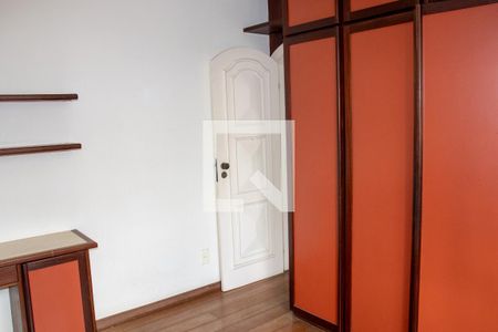 Casa de condomínio à venda com 630m², 5 quartos e 6 vagasQuarto 4