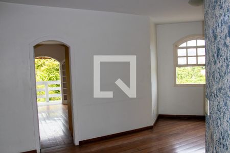 Sala de casa de condomínio à venda com 5 quartos, 630m² em Anil, Rio de Janeiro